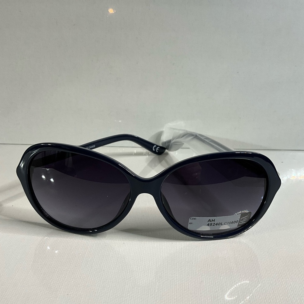 Elegant Black Oversized Sunglasses
